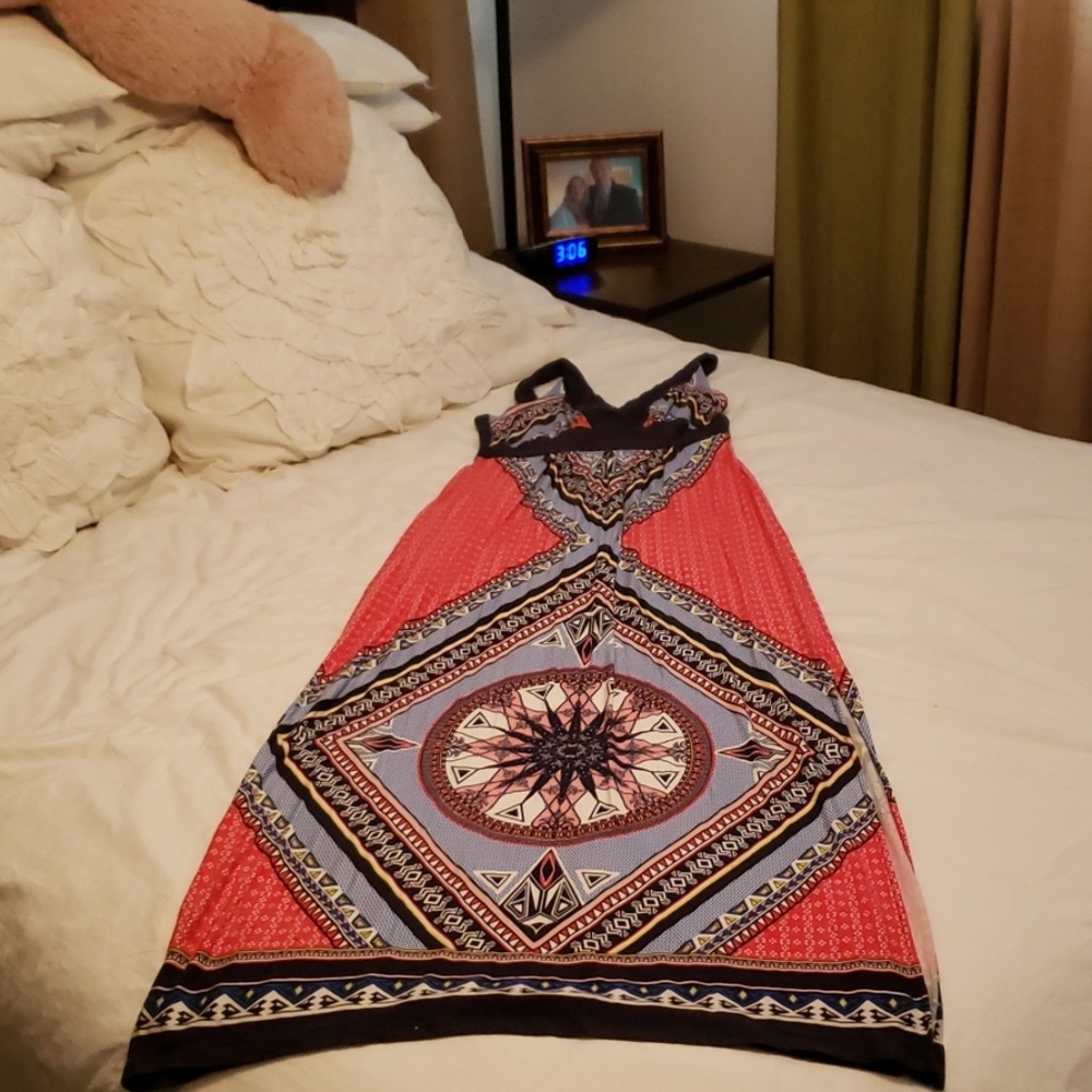 Adorable knit maxi dress with geometric pattern